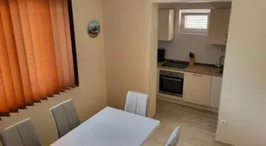 Apartamento vacacional totalmente equipado con barbacoa, jardín y terraza | Vistas a la montaña - Image 4