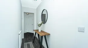 GreenStar Apartments - Short Walk Away Into Dundee City Centre - 6 Individual Properties from 1 to 3 Bedrooms - Short & Long Stay Offers! - Image 4