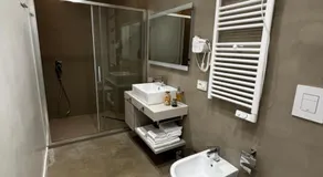 SUITE & LOFT guest house - Image 2