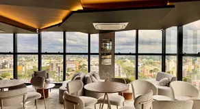 Diamond Batel - Apartamentos by UROOMS - Image 5