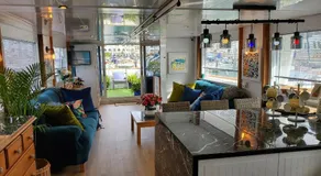 JASMINE CORAL JAY Boutique Boatel Ocean Village - Image 4