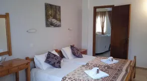 Villa Kaloudis Rooms - Image 2