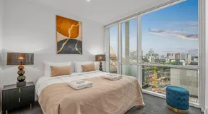 Exclusive Stays - Southgate - Image 2