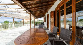 Seafront cottage in Chalkida 60min from Athens - Image 4