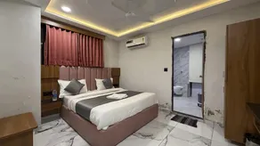 Hotel Hill Town - Image 4