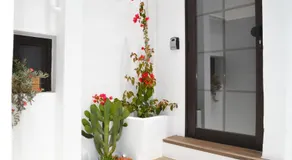 Habitación con baño y entrada independiente - Image 3