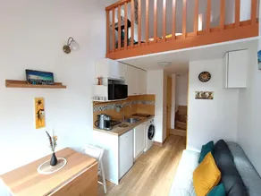 Cozy home & patio minutes from Versailles Domaine - Image 2