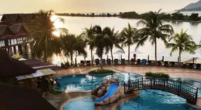 THE LAGOON WATER CHALET - Image 3