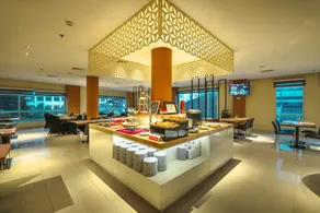 CROWN PRINCE Hotel Surabaya Managed by Midtown Indonesia - Image 3