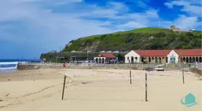Flagstaff Harbourfront - Nobbys Beach views - Image 3