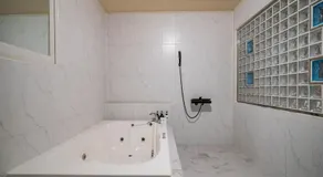 Nabeeya Hotel - Image 4