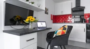 Studio Apartments by Lyter Living Desks & Wifi - Monthly Stays Available - Image 2