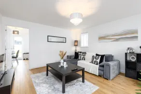Spacious 3 Bedroom House In Canterbury with Garden and Driveway - Sleeps 7 - Image 2