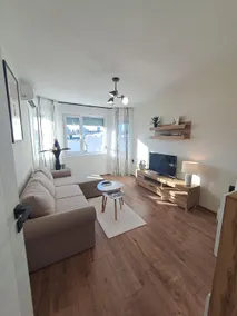 White House Apartments - Boho - Image 2