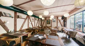 Art HOTEL - Image 3