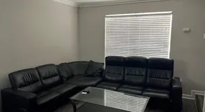 Beautiful 1-bedroom Townhome with nice amenities - Image 4