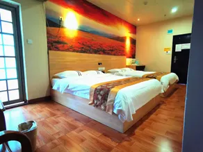 Xinshijia Business Hotel - Image 2