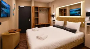 Elbgalerie Hotel - Image 2