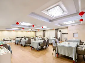 Vienna Hotel Shanghai Jing'an Gaoping Road - Image 4
