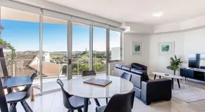 Ocean View Apartment Yeppoon - Image 2