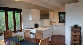 Yolla Beach House A Relaxing Getaway tranquila - Image 2