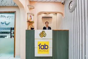 Hotel Omkar & Lodging - Phoenix Market City - Image 3