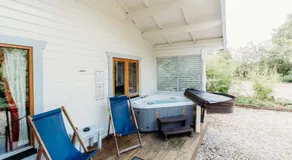Restful Lodge Great Ayton with hot tub and on site bistro - Image 4