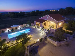 Cosy Holiday Home in Policnik with Pool - Image 4