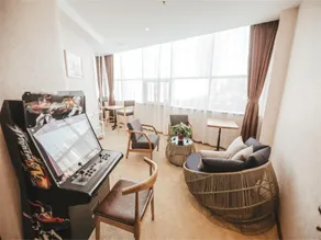 James Joyce Coffetel (Qingdao North Railway Station Lichun pedestrian street subway station) - Image 3