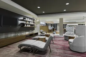 Courtyard by Marriott Asheville - Image 2