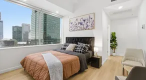 Luxury 1Beds and 2Beds in Downtown Edmonton close to Rogers - Image 2