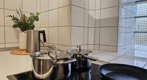 BOARDINGHOUSE PD25 ALTE FEUERWACHE I Unterkunft mit Einzel- und Doppelzimmer I 3min CityHospital I Monteure I Smart TV I Einzelbetten I Küche I Gemeinschaftsraum I Wasch I P - Image 3