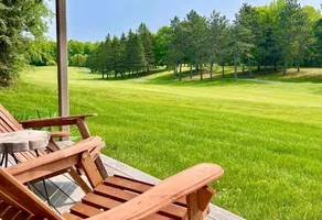 Charming 1BDR Condo w Golf Course View - Image 4