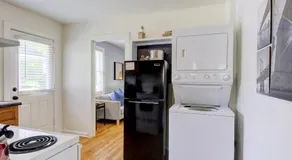 Private Gated Cottage Walk to Overton Square - Image 3