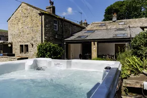 Bridge House Hot Tub Retreat - Kettlewell - Image 4