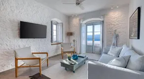 ONOS RESIDENCE - Image 2