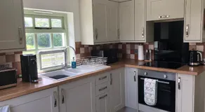 Picture perfect cottage in rural Tintagel - Image 3