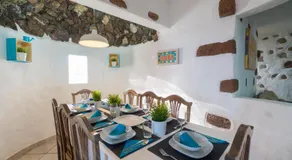 Villa with amazing views, jacuzzi and private pool - Image 4