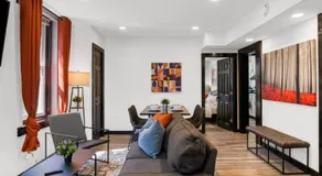 Cozy 2BR,1BA Retreat for 6 with Free Parking in Philly - Image 2