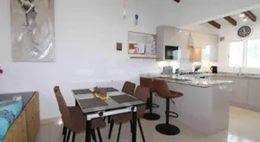 Maison de vacances à Moraira avec piscine, proche golf et plage, idéale pour familles - Image 4