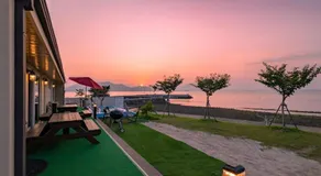 Namhae Boolgeun Noeul Pool Villa - Image 2