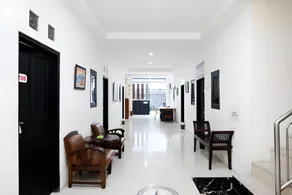 RedDoorz Syariah near Solo Square Mall - Image 4