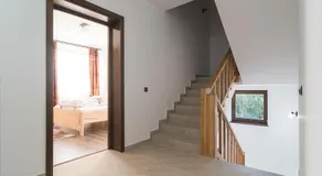 Pensiunea Farmecul Naturii și căsuțe individuale de închiriat Colibița - Image 4