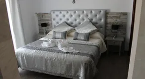 Boutique Hostal Mistral - Image 2