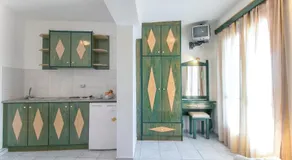 Stefanis House - Image 5