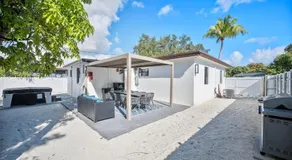 Miami Hotel Home - Image 5