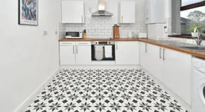 Hanford Apartments - Image 5