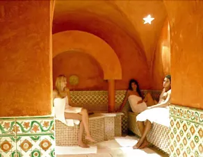 Isis Hotel And Spa - Image 3