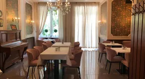 Hotel am Schloss - Image 2