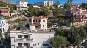 Villa Seaside View Complex with Shared pool - Image 5